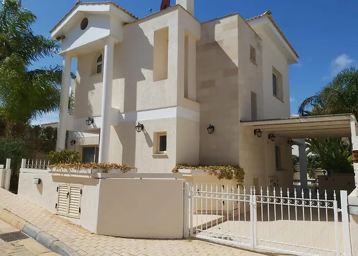 Anthorina 21 * Protaras