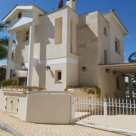 Anthorina 21 * Protarász