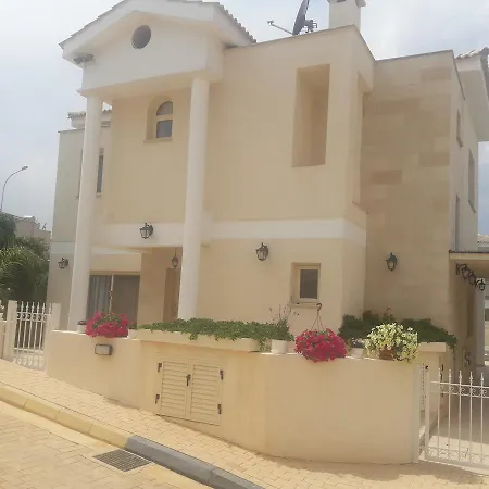 Anthorina 21 Villa Protarász